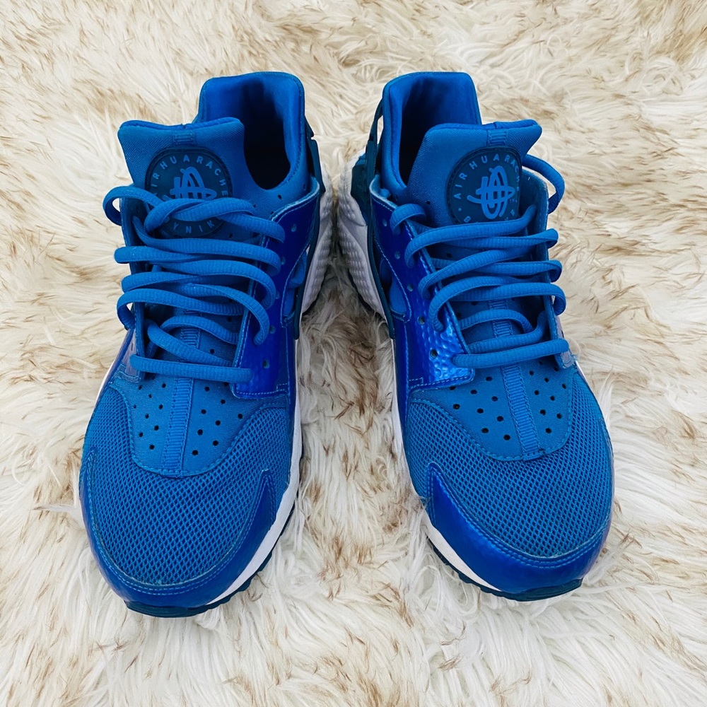 Nike Air Huarache Women's Sneakers Size 8.5